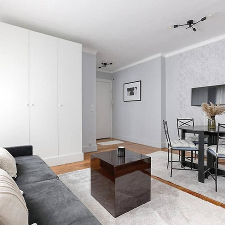 Matignon Saint-Honore : Magnifique Appartement 1Br París Exterior foto